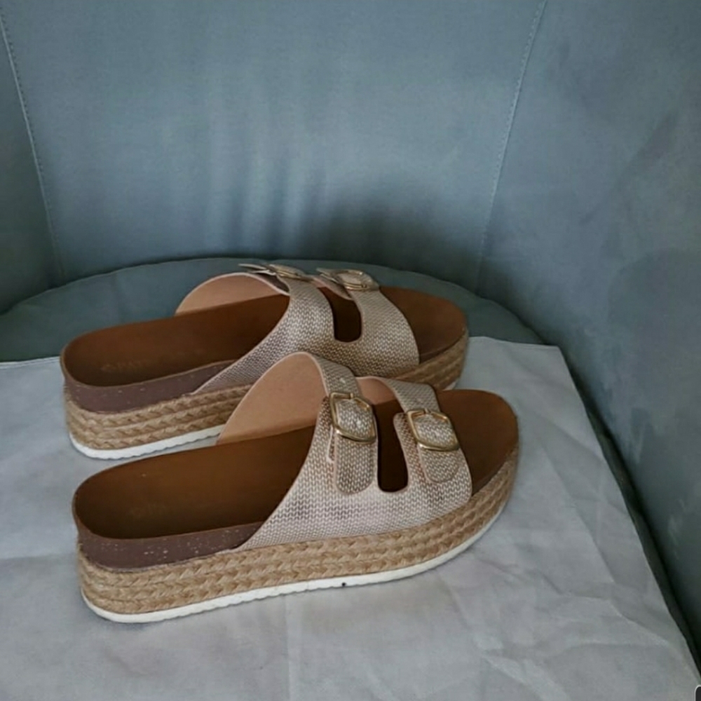 Shoes - Picture 2 of 3